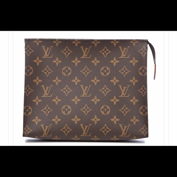 Louis Vuitton Handbags - Louis Vuitton barely used clutch bag